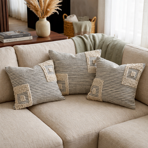 Alfombra/Cubierta de Cojín Cuadrada de Lana con Patrón Geométrico Moderno MAA&company, Hecha a Mano, Ecológica, Reversible, con Cierre de Botones - Product Image 3