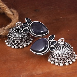 ต่างหูหินสีดำของ Jhumka สำหรับผู้หญิงออกซิไดซ์สีเงินผู้ผลิตเครื่องประดับแฟชั่นแนวโบโฮ - Product Image 4