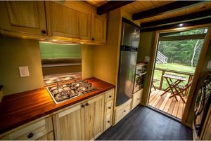 Maison conteneur écologique – Tiny House de 220 pieds carrés LIVRAISON GRATUITE À TOUT LE MONDE - Product Image 3