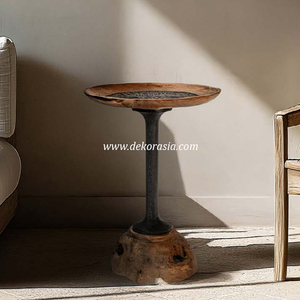Table d'appoint Suri en teck avec des sculptures antiques uniques pour le salon, la chambre et la décoration de la maison - Product Image 6