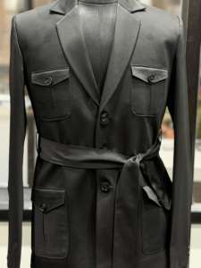 Blazer Safari Negro de Alta Calidad con Múltiples Bolsillos y Cinturón, Traje para Ropa de Calle, Moda y Fiestas Formales, Disponible al Mejor Precio - Product Image 2