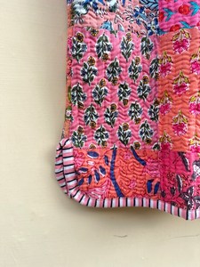 Veste d'hiver indienne faite à la main en coton 100% écologique, matelassée, anti-rides, respirante, séchage rapide, imprimée numériquement, avec poche avant - Product Image 5