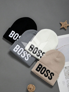Bonnet brodé Boss noir unisexe, décontracté, pour l'hiver, 100% acrylique, taille adulte - Product Image 5