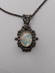 Pendentif Charme de Fiançailles Vintage en Pierre Naturelle Opale avec Compartiment Secret, Plaqué Argent 925, Multi-religieux - Product Image 2