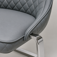 Fauteuil rembourré à dossier haut avec surpiqûres en diamant et pieds en métal chromé, gris, fauteuil de loisirs moderne pour salon