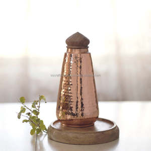 Botella de Cobre Elegante y Duradera de Gran Capacidad con Empaque Personalizado para Uso en el Hogar y al Aire Libre y para Regalos - Product Image 1