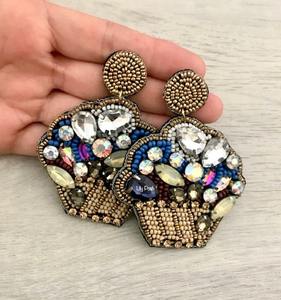 Pendientes de aro elegantes hechos a mano con bordado de cuentas, ligeros, con cuentas colgantes, para bodas, festividades, estilo chic, pieza llamativa. - Product Image 3
