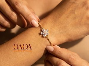 Hermosa Pulsera de Flores con Diamantes Cultivados en Laboratorio para Mujer, Pulsera de Cadena con Diamantes Eticos Certificados, Lujo para el Día a Día - Product Image 3