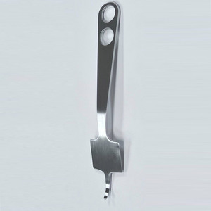 Retractores Hohmann Manuales de Acero Inoxidable, Personalizados, Ligeros, 1 Año de Garantía, MOQ Bajo, en Venta por Enved Enterprises - Product Image 4