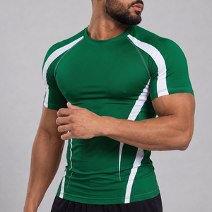 Vente en gros de rashguards pour hommes de haute qualité, nouvelle arrivée, rashguards pour hommes en polyester et élasthanne, design personnalisé, manches courtes, rashguards pour hommes - Product Image 2