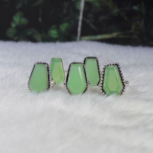AAA magnifique cercueil vert calcy pierre précieuse bague en gros argent plaqué laiton bijoux lunette réglage incrustation mode pendentifs breloques - Product Image 6