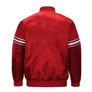 Blouson universitaire d'hiver personnalisé en satin pour homme, style baseball, avec boutons-pression, vêtements de sport, fabricant OEM ODM en gros, motifs Paisley Léopard - Product Image 4