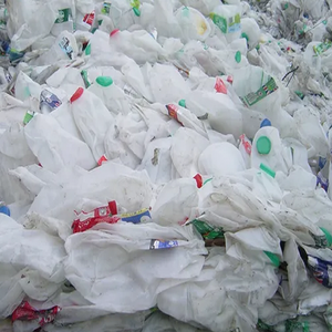 Déchets de bouteilles de lait en HDPE pour une approvisionnement mondial avec des procédures d'approvisionnement et de traitement écologiques - Product Image 2