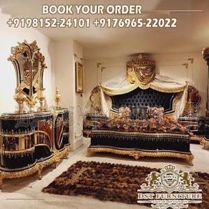 Juego de Cama de Lujo Estilo Barroco con Estructura de Madera, Muebles de Dormitorio Tallados en Negro y Dorado, Juego de Cama Exclusivo de Estilo Europeo, EE. UU. - Product Image 3