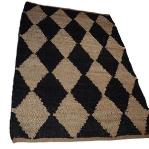 Vente chaude À La Main Chanvre Jute Tapis Magnifiquement Brodé Conception Traditionnelle Style Sol Zone Tapis Faible Pile Hauteur Prière - Product Image 1