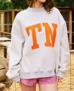 Compre Sudaderas Clásicas para Mujer, Sudadera de Cuello Alto Informal de Alta Calidad para Otoño e Invierno con Logotipo Personalizado - Product Image 1