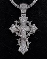 Pendentif Croix Glacée en Moissanite, Bijou Unisexe en Argent avec Pointes, Idéal pour Anniversaire