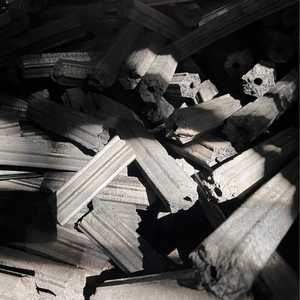 ถ่าน AVC ชนิดหกเหลี่ยม เกรด A สำหรับอุตสาหกรรมบาร์บีคิว เป็นมิตรกับสิ่งแวดล้อม บรรจุในตู้คอนเทนเนอร์ขนาด 40 ฟุต คุณภาพพรีเมียม - Product Image 4