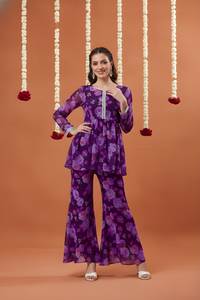 Conjunto de Kurta de Georgette Estampado Morado con Sharara, Manga Larga, Cuello Redondo, Traje Étnico Festivo para Mujer - Product Image 5
