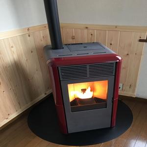 Poêle à granulés d'hydrobiomasse pour intérieur, avec alimentation automatique du combustible et solution de chauffage à énergie propre, vente en gros - Product Image 6