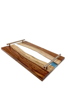 Bandeja de servicio de Río hecha a mano de resina epoxi de madera de diseño multicolor con el mejor precio con mango de metal - Product Image 2