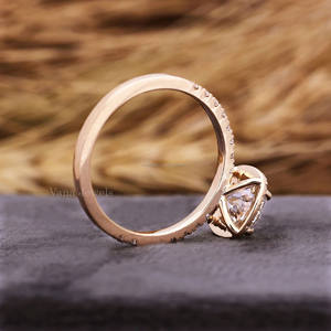 แหวนหมั้นเพชรเม็ดกลมสีทอง14K สำหรับปลูกในห้องปฏิบัติการพร้อมด้วยการจัดวางที่ทันสมัยสำหรับของขวัญวันครบรอบหรืองานแต่งงาน - Product Image 3