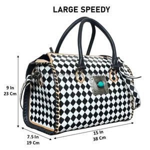 Sac de voyage Speedy 15 pouces à carreaux noir et blanc occidental avec concho turquoise, sac de voyage en cuir de vache travaillé à la main pour femmes, sac de voyage de designer - Product Image 2
