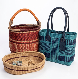 Panier de rangement flexible en jonc de mer tressé à la main, style rustique nordique, écologique, avec éléments africains, pour légumes et usage plage - Product Image 1