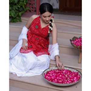 ชุดเซียนาเรดแบนดานี คูร์ตา ชารารา ไซส์ XS สำหรับงานแต่งงาน - Product Image 1