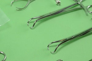 Productos de gran venta: Set de instrumentos quirúrgicos surtidos para cirugía general, herramientas manuales de acero inoxidable con certificación CE, Clase II - Product Image 2