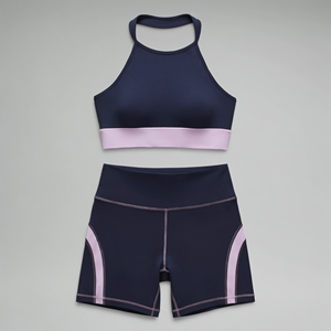 Ensemble 2 pièces de sport pour femme : Soutien-gorge de sport à col halter et short taille haute, sans couture, respirant, uni, bleu marine et rose contrastant, pour yoga et activités sportives - Product Image 1