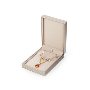 Cajas de regalo de joyería de cuero PU de alta gama, venta al por mayor, embalaje con logo impreso personalizado, suministrado por fábrica china. - Product Image 4