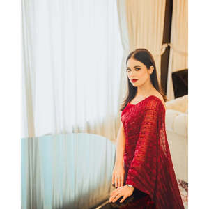 Sari de soirée de créateur avec de magnifiques broderies de sequins pour les fêtes - Product Image 3