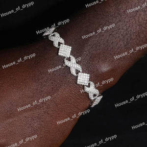 Pulsera Infinito con Eslabones Cuadrados y Diamantes Moissanite, Plata 925, Estilo Hip Hop de Lujo, Joyería Elegante para la Muñeca - Product Image 3