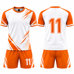 Maillot de football personnalisé blanc et orange, col rond, manches courtes, impression par sublimation, séchage rapide, uniforme d'équipe pour homme adulte - Product Image 1