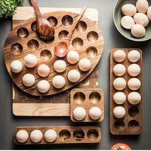 Ensemble de supports à œufs en bois Lavie Creations avec cuillère - Écologique, compatible lave-vaisselle, support de rangement et de service pour œufs - Product Image 1