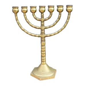 Élégant Chandelier en Métal à 7 Bras pour Table, Porte-Bougie Menorah, Décoration d'Intérieur Stylée - Product Image 1
