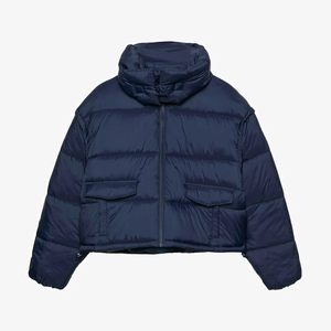Parka d'hiver matelassée et gonflée pour femme avec logo personnalisé, capuche ajustable et rembourrage en duvet, style OEM - Product Image 1