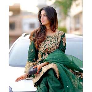 Haut et bas de créateur avec Dupatta pour fête Taille XL - Product Image 3