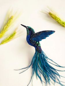 Broche Bordado de Calidad de Diseñador con Cuentas y Trabajo Artístico Intrincado para Colecciones de Moda Contemporánea - Product Image 4