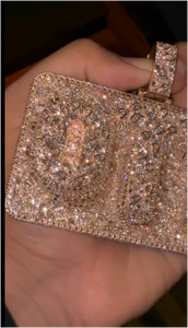 จี้เพชรโมอิสซาไนต์ทรงเหลี่ยมเจียระไนแบบไอซ์ คัต คุณภาพ VVS รับรองโดย GRA ตัวเรือนเงินแท้ S925 ชุบทอง ดีไซน์ฮิปฮอปสำหรับผู้ชาย รุ่น CONCEPTION Custom - Product Image 5