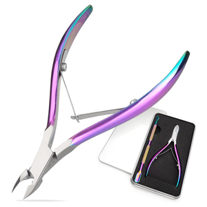 Cortacutículas de Moda con Diseño Arcoíris Multicolor, Recubrimiento de Titanio, Acero Inoxidable Afilado, Herramienta de Belleza para el Cuidado de las Uñas - Product Image 1