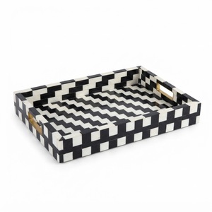 Bandeja Decorativa de Lujo con Incrustaciones Geométricas de Hueso, Hecha a Mano, con Ilusión Óptica 3D en Blanco y Negro, para Hogar y Hotel, Venta al Por Mayor - Product Image 3