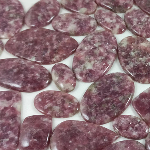 Pierres précieuses en vrac de qualité supérieure, cabochons en lepidolite rose, cristaux naturels, lot en gros - Product Image 1
