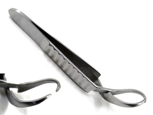 Pince à serviette Jones de haute précision pour drapage chirurgical, à prise sécurisée, incurvée, dentelée, réutilisable, en acier inoxydable - Product Image 2