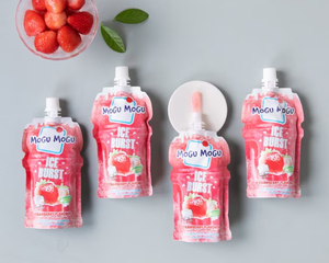 Sachet de jus Mogu Mogu Ice Burst saveur fraise 320ml - Product Image 2