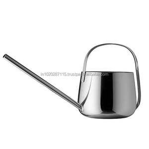 Bidon d'eau en acier inoxydable de conception personnalisée avec un excellent équilibre et un écoulement lisse pour les plantes de jardin d'intérieur ou de balcon - Product Image 1