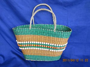 Elegante Bolso de Mano Vietnamita Hecho a Mano con Estilo Vintage, Forro de Algodón, Dos Aberturas, Impermeable, Capacidad de 1 Litro, Moda Resort, Sostenible - Product Image 5