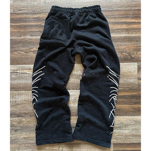 Ensemble de survêtement vintage personnalisé avec sweat à capuche zippé et pantalon évasé, imprimé DTG, délavé à l'acide et effet soleil éclairé - Product Image 3