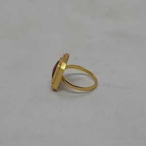 Bague de cocktail de luxe en cristal rouge rubis, plaquée or, avec pierre précieuse taille émeraude, bague statement vintage avec halo de zircon cubique, pour soirée - Product Image 2